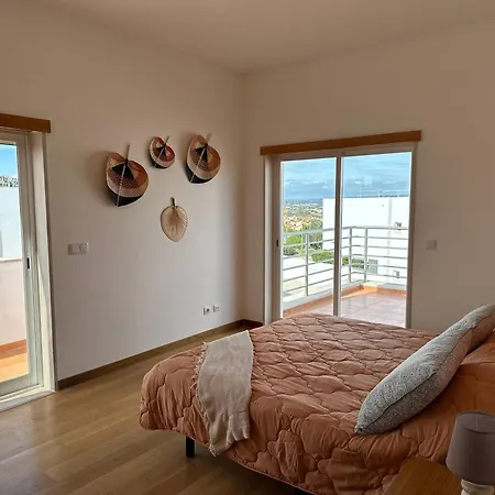 Nalia Албуфейра